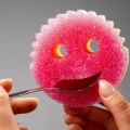 Zmywak-kuchenny-profilowany-Scrub-Daddy-1-szt.webp
