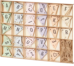 Łańcuch z flagami literkami 84 elementy kolorowy Hobby Flora